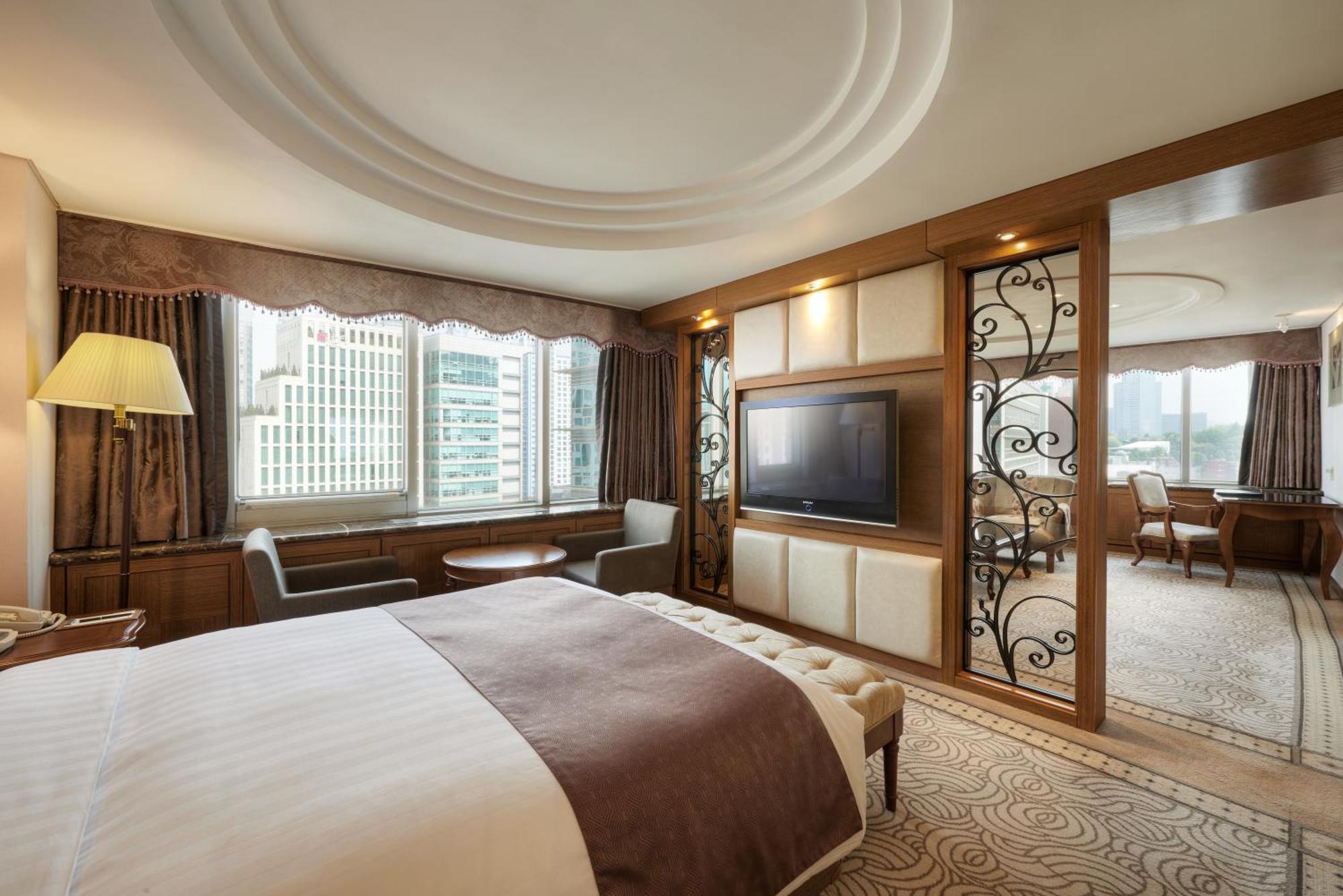 Suite (2 Adults)