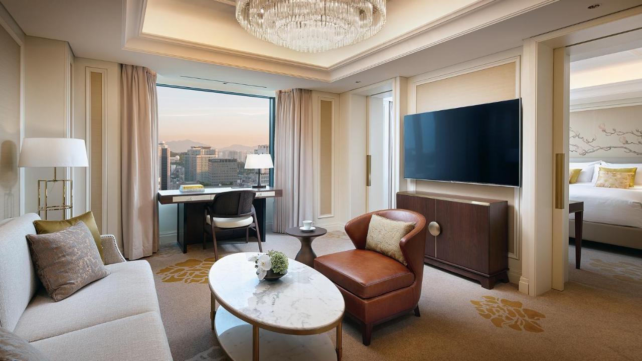Suite Exécutive Deluxe - Chambre Lits Jumeaux avec 1 Lit d'Appoint - Accès au Salon pour 3 Personnes
