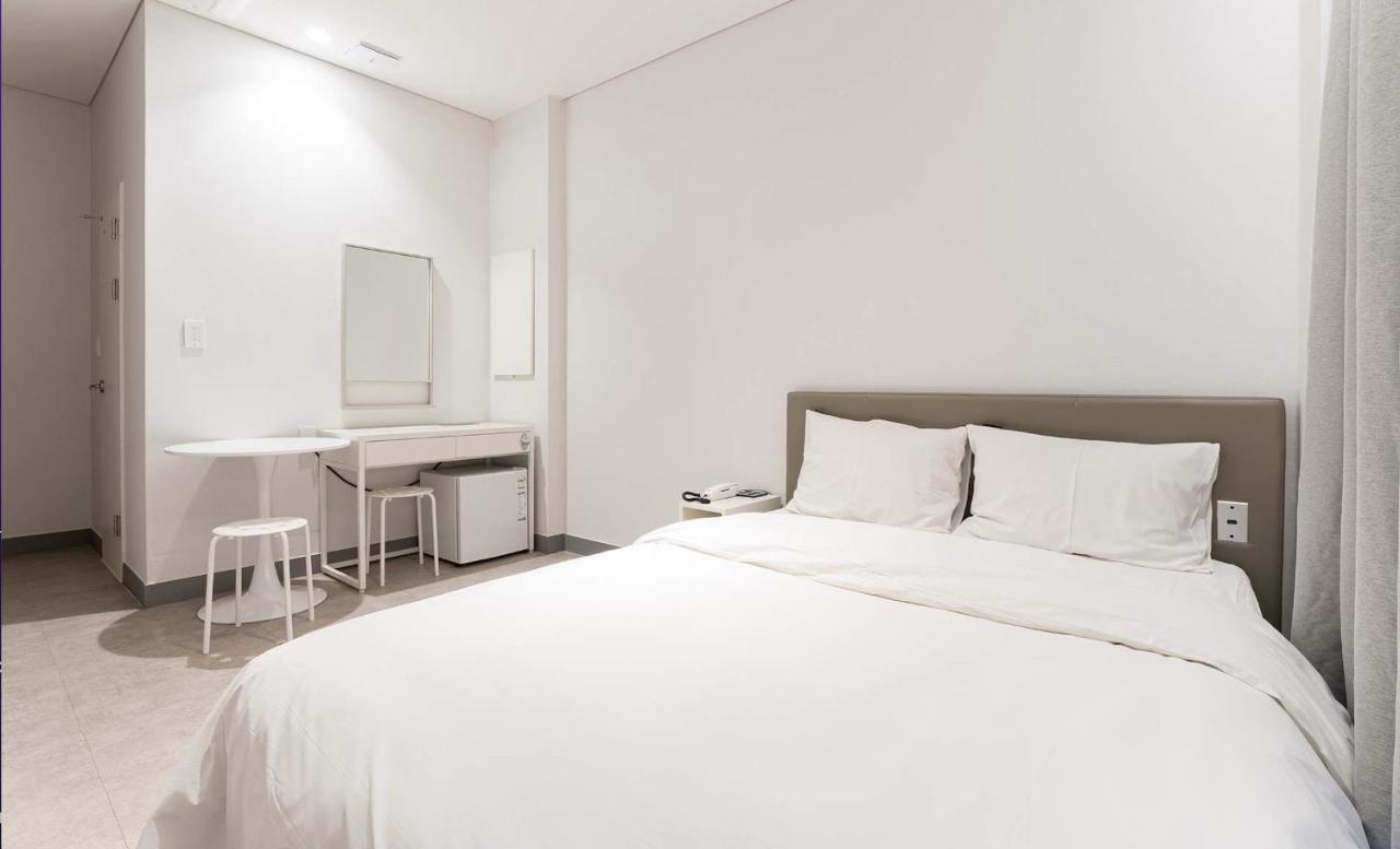 Standard Double Room,1264068142:JPEG