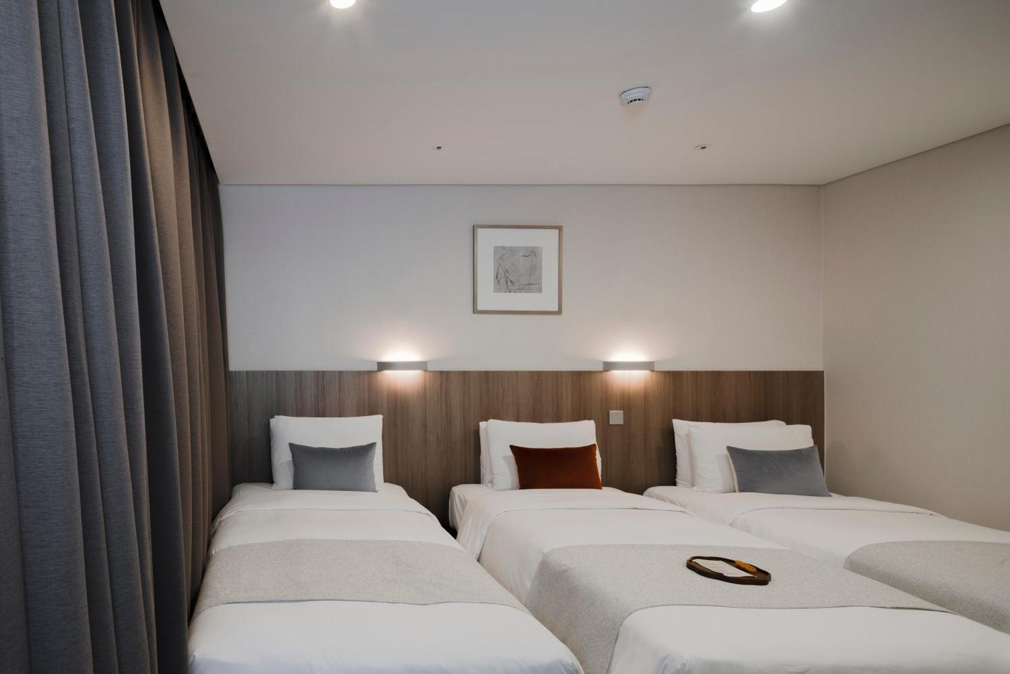 Standard Triple Room,1548975859:JPEG