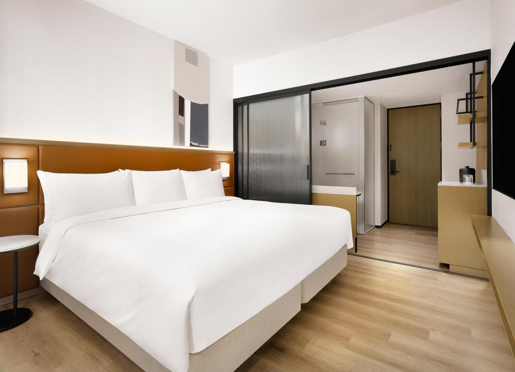 Oversized King Bed Room