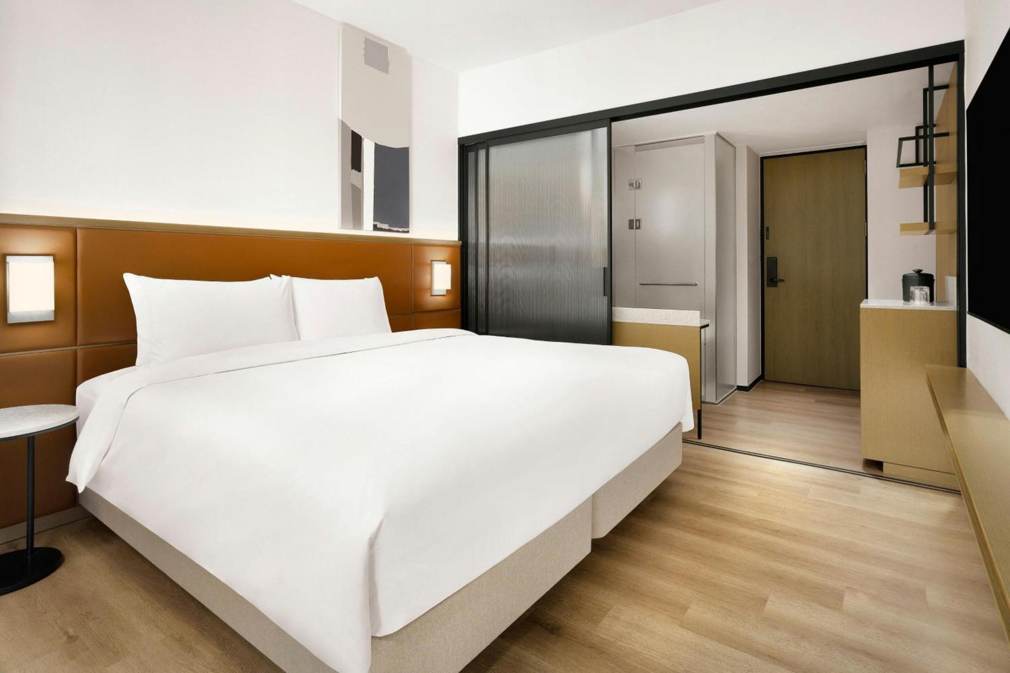 Oversized King Bed Room