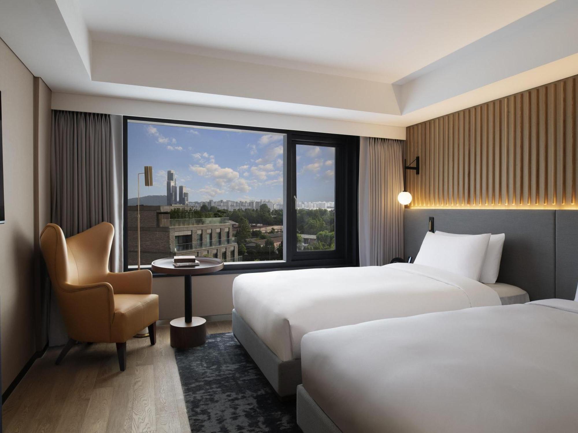 Signature Twin Room,1739648114:JPEG