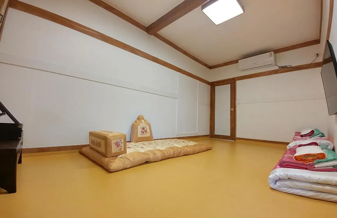 Sophia Hanok Guesthouse-1