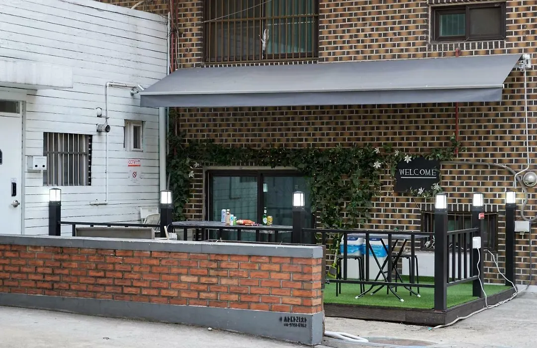 Jun Guesthouse-1