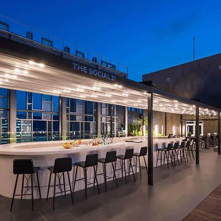 Novotel Ambassador Seoul Dongdaemun Hotels & Residences-3